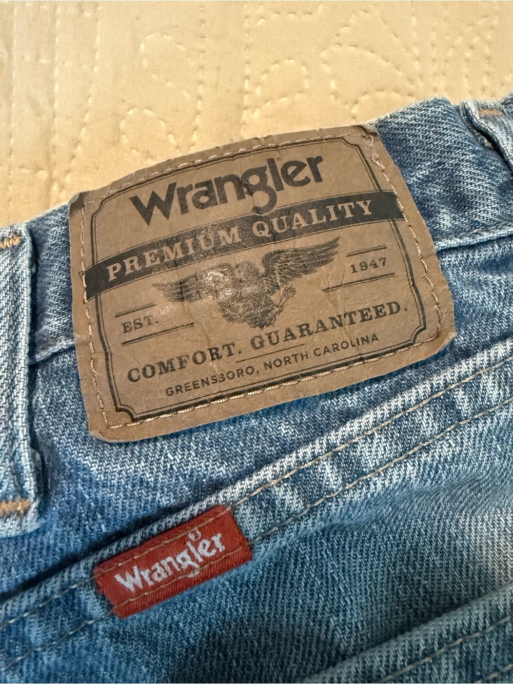 Wrangler Men’s faded Blue Denim Jeans -